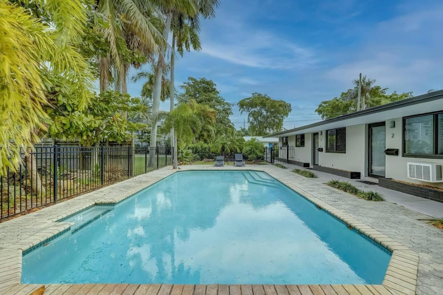 Waterfront Deck Pool Kayak Fort Lauderdale Exterior foto