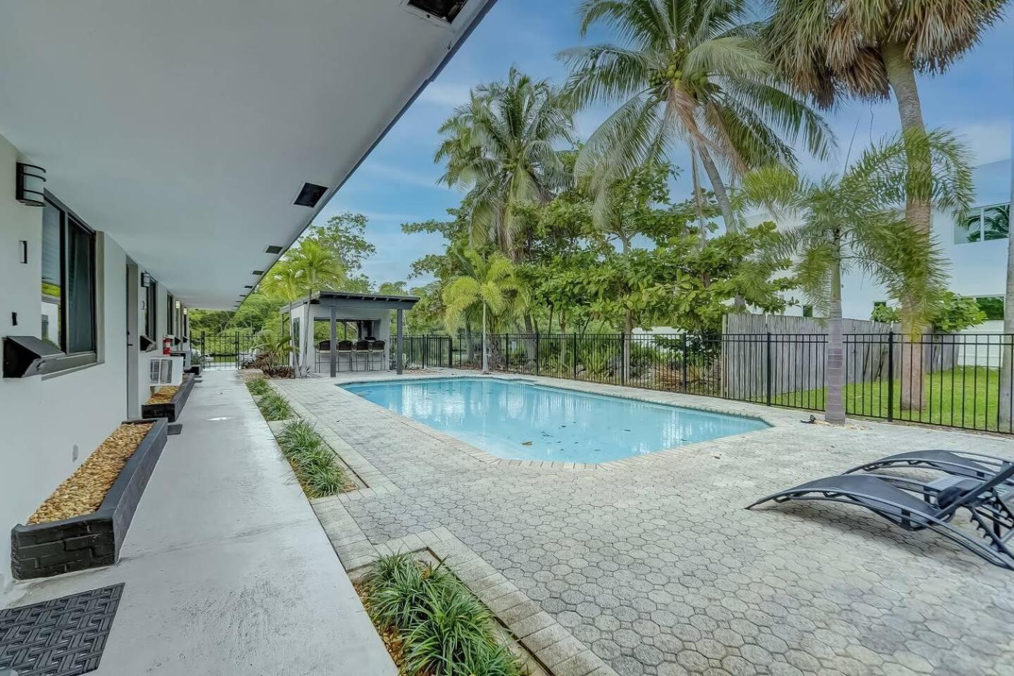 Waterfront Deck Pool Kayak Fort Lauderdale Exterior foto